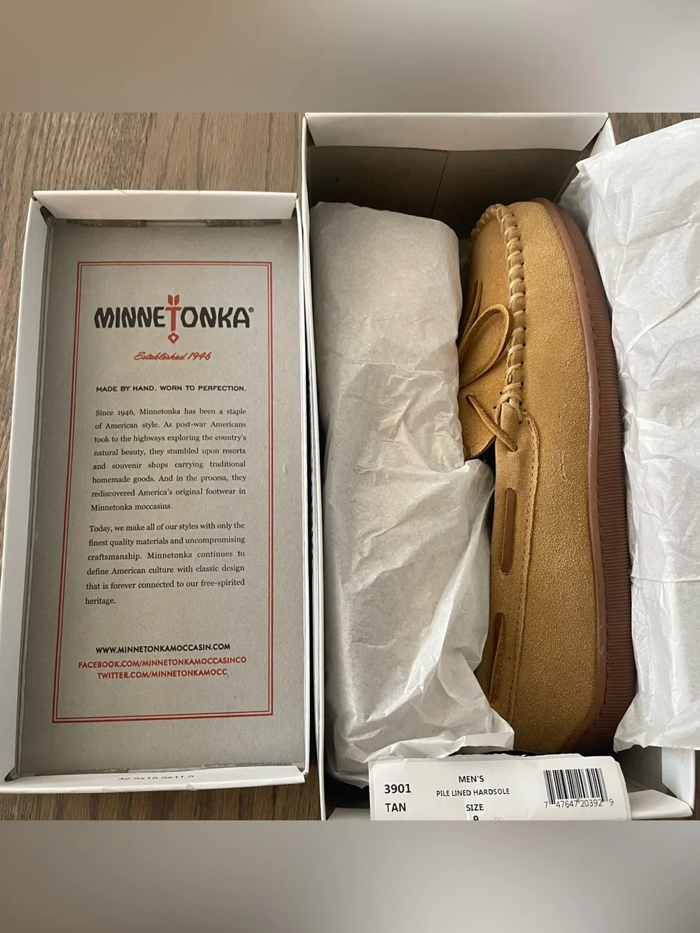 NIB Minnetonka Men’s Pile Lined Hardsole Slippers Size 9 - Tan